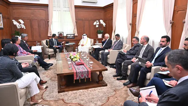 Wakil Menteri Luar Negeri RI, Pahala Nugraha Mansury, menerima kunjungan Sekretaris Jenderal Gulf Cooperation Council (GCC), Jasem Mohamed A.A. Albudaiwi, di kantor Kementerian Luar Negeri, Jakarta, Rabu (31/7/2024). (Dok. Kemlu RI)