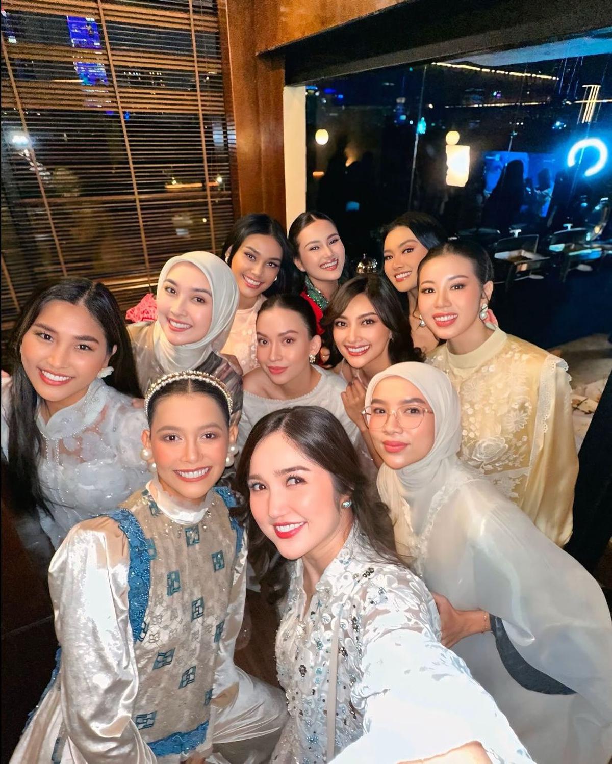 4 Potret Bunga Jelitha Buka Puasa Bareng Alumni Puteri Indonesia, Jalin Persahabatan Erat Selama 10 Tahun