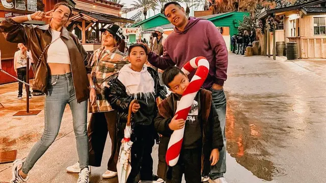 Potret Keluarga Nia Ramadhani (Instagram/@ramadhaniabakrie)