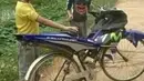 Motor balap pakai tenaga orang (Source: 1cak.com)