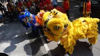 Semarak Cap Go Meh, Menebar Amplop Merah Berburu Berkah