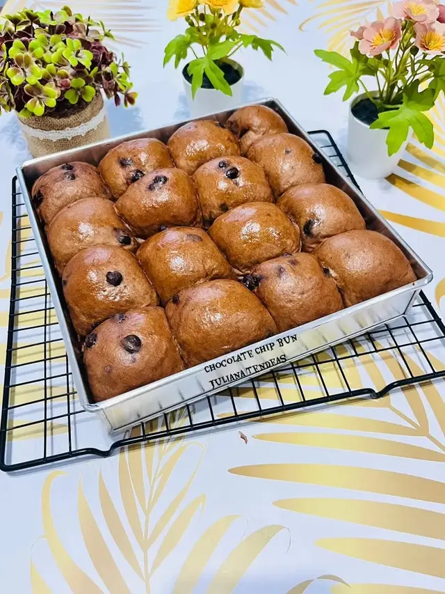 Chocolate Chip Bun