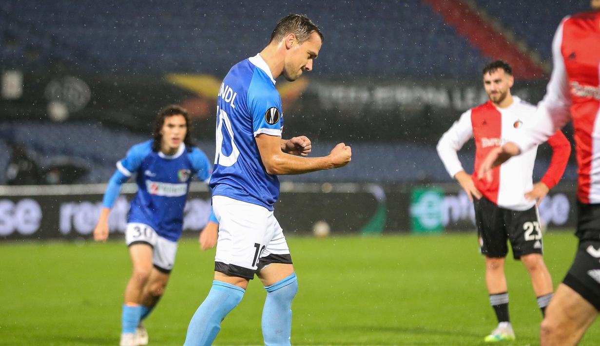 3. Michael Liendl (35 tahun/ Wolfsberg, Austria) - Gelandang berkebangsaan Austria ini sudah membuat satu kali hattrick, yaitu saat mengalahkan Feyenoord 4-1 (29/10/2020). (AFP/Pieter Stam de Jonge/ANP)