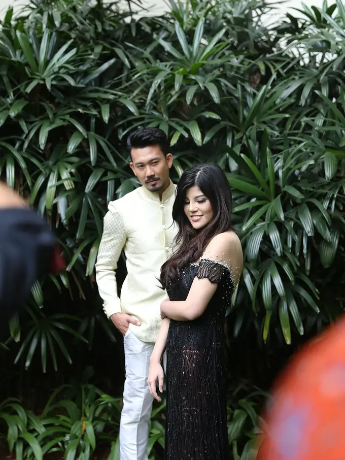 [Bintang] Denny Sumargo dan Dita Soedarjo