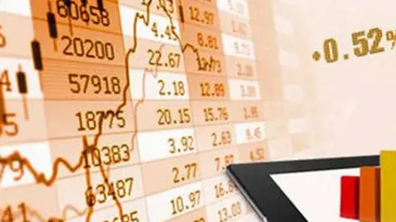 Menurutnya, faktor fundamental suatu perusahaan juga menjadi hal yang perlu dicermati oleh seluruh investor.