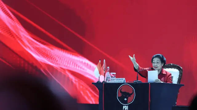 Ketua Umum Partai Demokrasi Indonesia Perjuangan (Ketum PDIP) Megawati Soekarnoputri menyampaikan pidato politik pada penutupan Rapat Kerja Nasional atau Rakernas V PDIP di Ancol, Jakarta Utara, Minggu (26/5/2024).