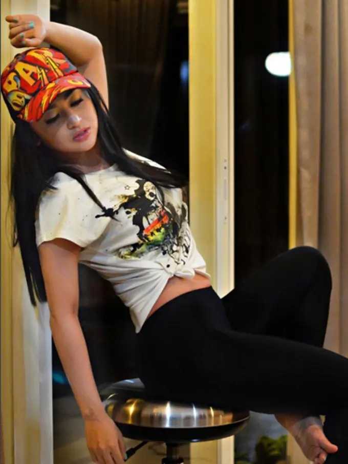 [Bintang] Dewi Persik