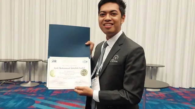 Mahasiswa UPER Juarai Kompetisi Migas Internasional