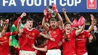 MU menjuarai Piala FA Junior 2021/2022 usai menang 3-1 atas Nottingham Forest (Ist)