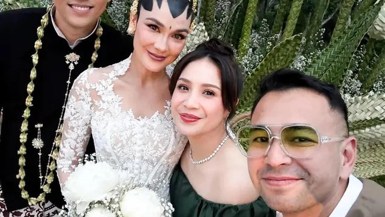 8 Gaya Tamu Artis di Pernikahan Maxime Bouttier dan Luna Maya, dari Nagita Slavina hingga Cinta Laura Kompak Tampil Serba Hijau