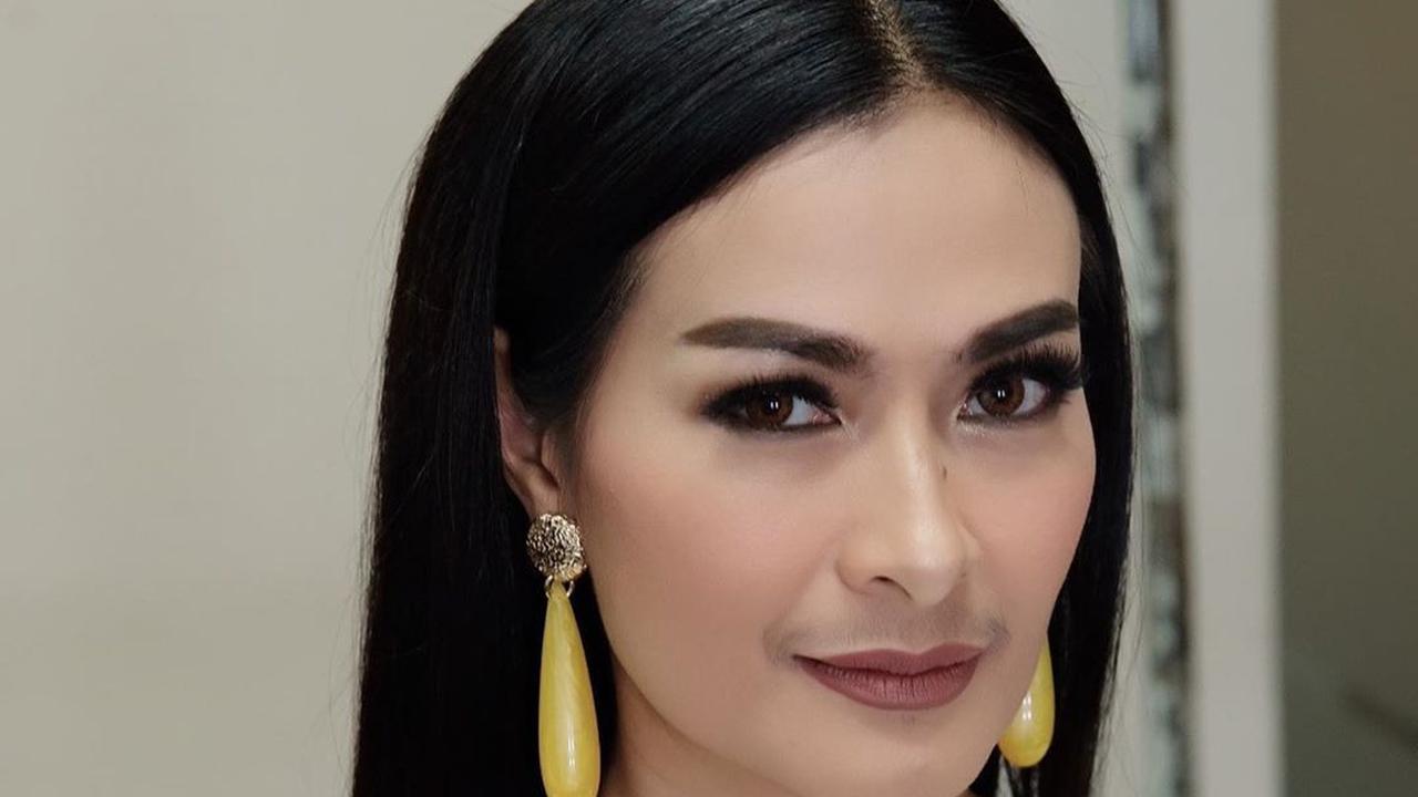 Potret Jadul Iis Dahlia, Cantik Sedari Dulu