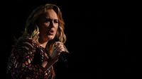 Penggemar Adele belakangan ini memang sedang bersedih lantaran sang idola yang membatalkan konsernya. Selain itu, Adele pun juga mengabarkan bahwa dirinya hendak berpindah tempat tinggal. (AFP/Bintang.com)