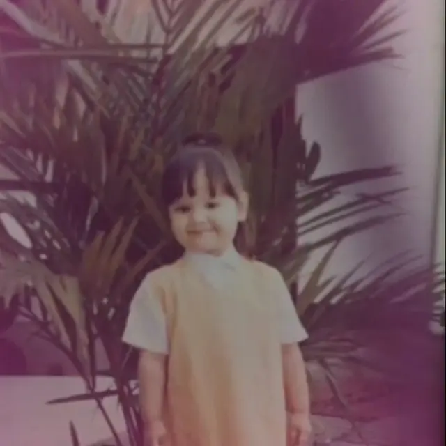 6 Potret Masa Kecil Angelica Simperler, Genap 38 Tahun Tetep Punya Wajah Baby Face