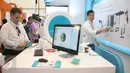 Suasana di salah satu stand saat digelar Indonesia E-commerce Summit and Expo (IESE) 2017 di ICE BSD, Tangerang Selatan, Selasa (9/5). (Liputan6.com/Angga Yuniar)