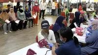 PMI menargetkan bisa mengumpulkan 5.000 kantong darah. (Liputan6.com/Herman Zakharia)