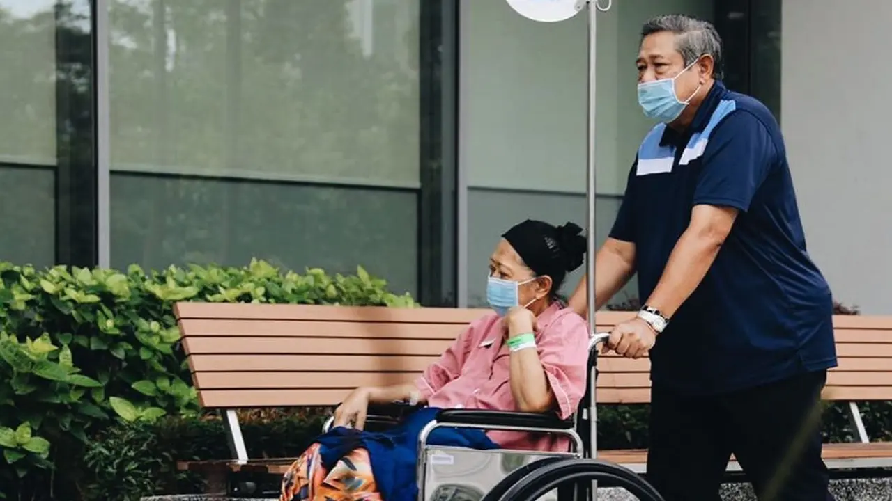 [Fimela] Ani Yudhoyono