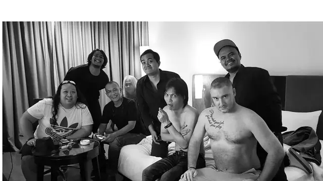 Potret Terbaru Jono Armstrong Mantan Bassis GBS dan Host Dahsyat