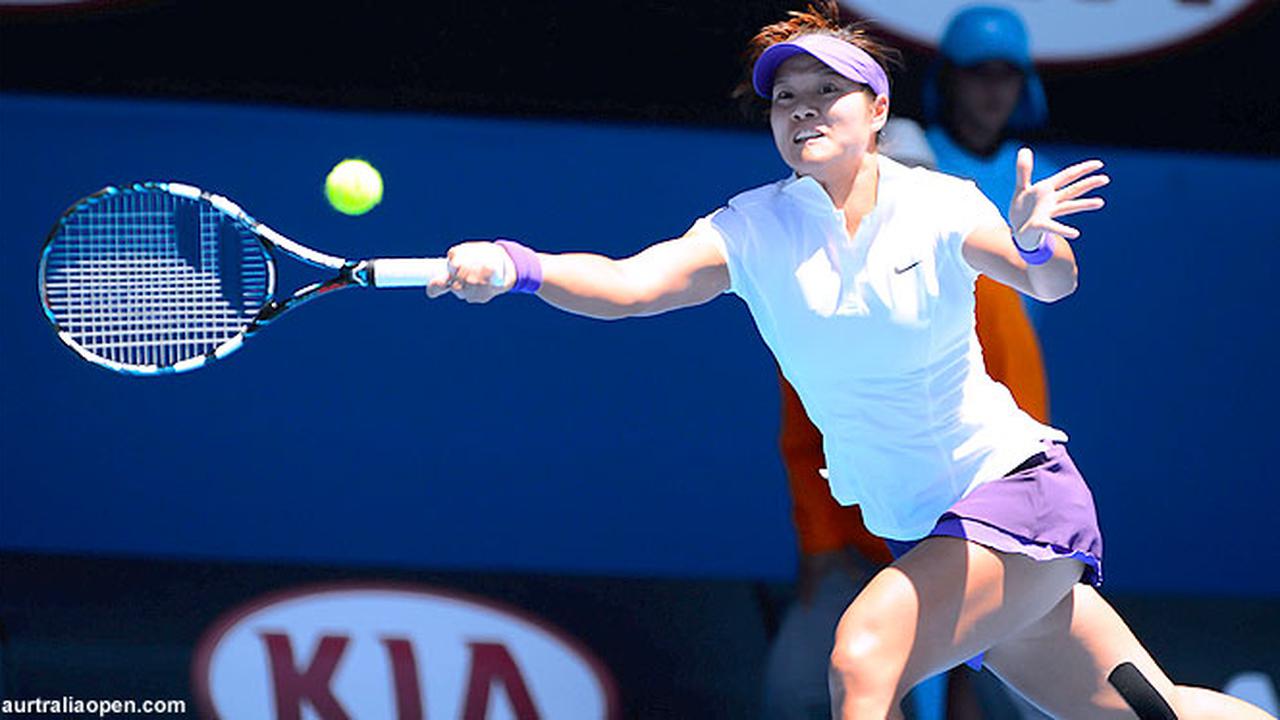 Li Na Hentikan Langkah Sharapova
