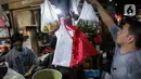 Aktivitas jual beli di Pasar Tradisional Senen, Jakarta, Rabu (8/1/2020). Gubernur DKI Jakarta Anies Baswedan mengeluarkan pergub tentang larangan kantong plastik sekali pakai di mal, swalayan, hingga pasar. Larangan ini efektif berlaku mulai Juli 2020. (Liputan6.com/Faizal Fanani)