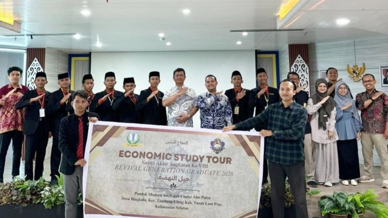 Edukasi Pajak Generasi Muda: Kanwil DJP Kalselteng Bangun Kesadaran Pajak Siswa Melalui Office Tour