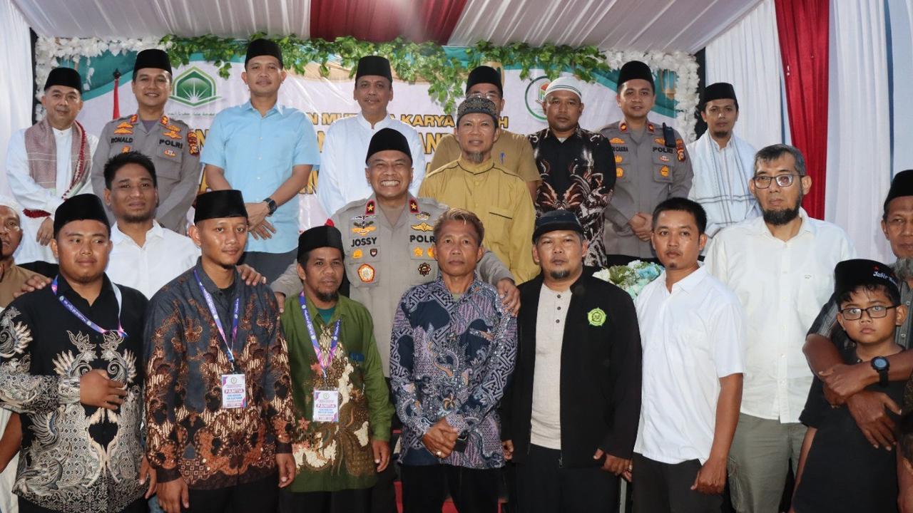 Wakapolda Riau & Kapolres Kampar Buka Puasa Bareng di Ponpes Mamba'ul Quran