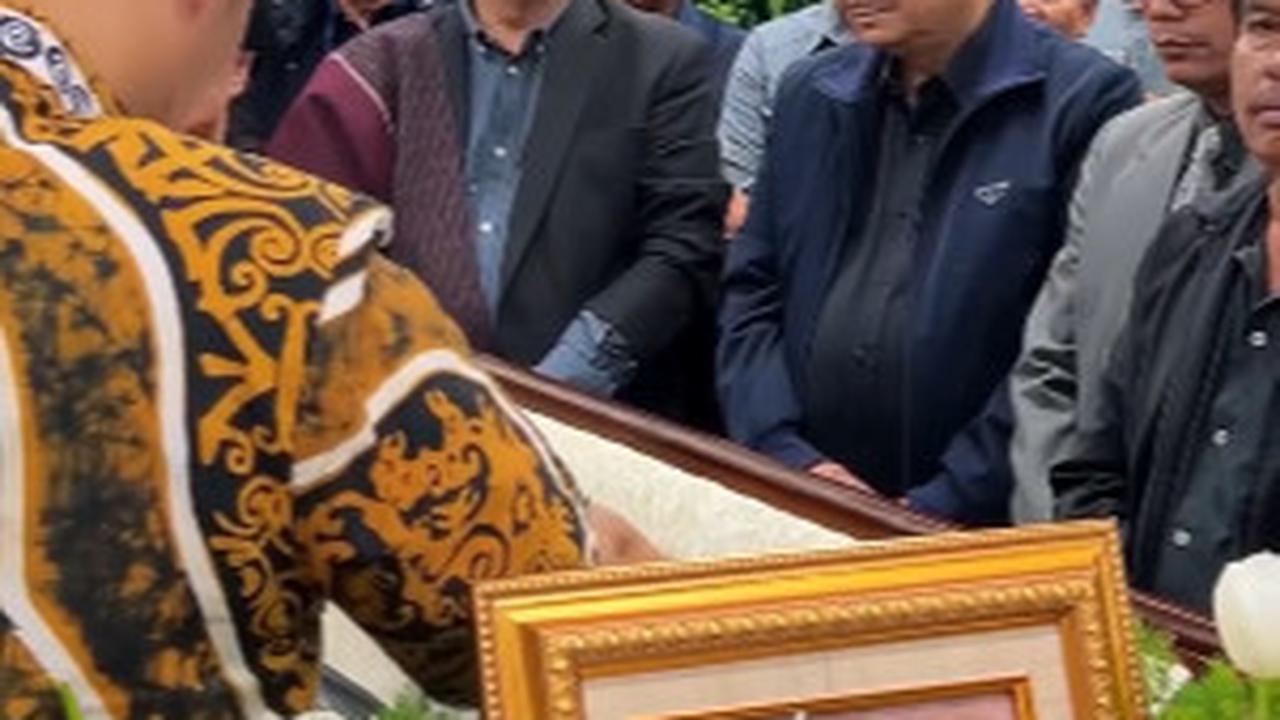 Otto Hasibuan Berduka, Para Tokoh Penting Berdatangan