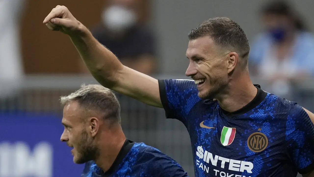 Foto: 5 Striker Gaek yang Pernah Memperkuat Inter Milan, Edin Dzeko Terbaru, Diego Milito Tersukses