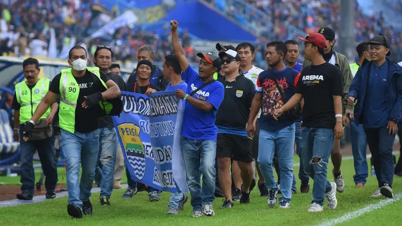 Aremania dan Bobotoh