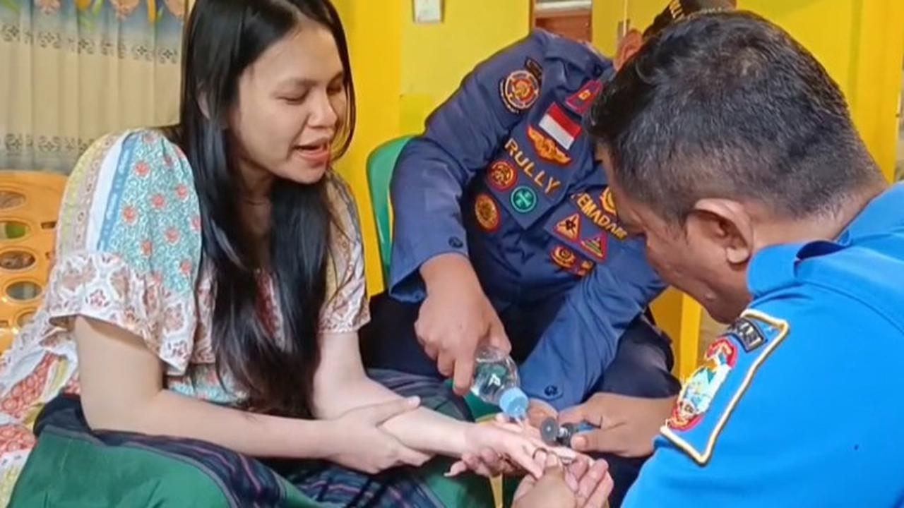 Cerita Ibu Hamil Minta Bantuan Damkar Lepaskan Cincin Kawin yang Menyempit