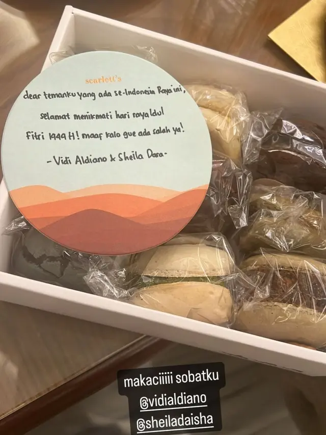 Hampers Lebaran Artis 2023. (Foto: Instagram Stories/prillylatuconsina)