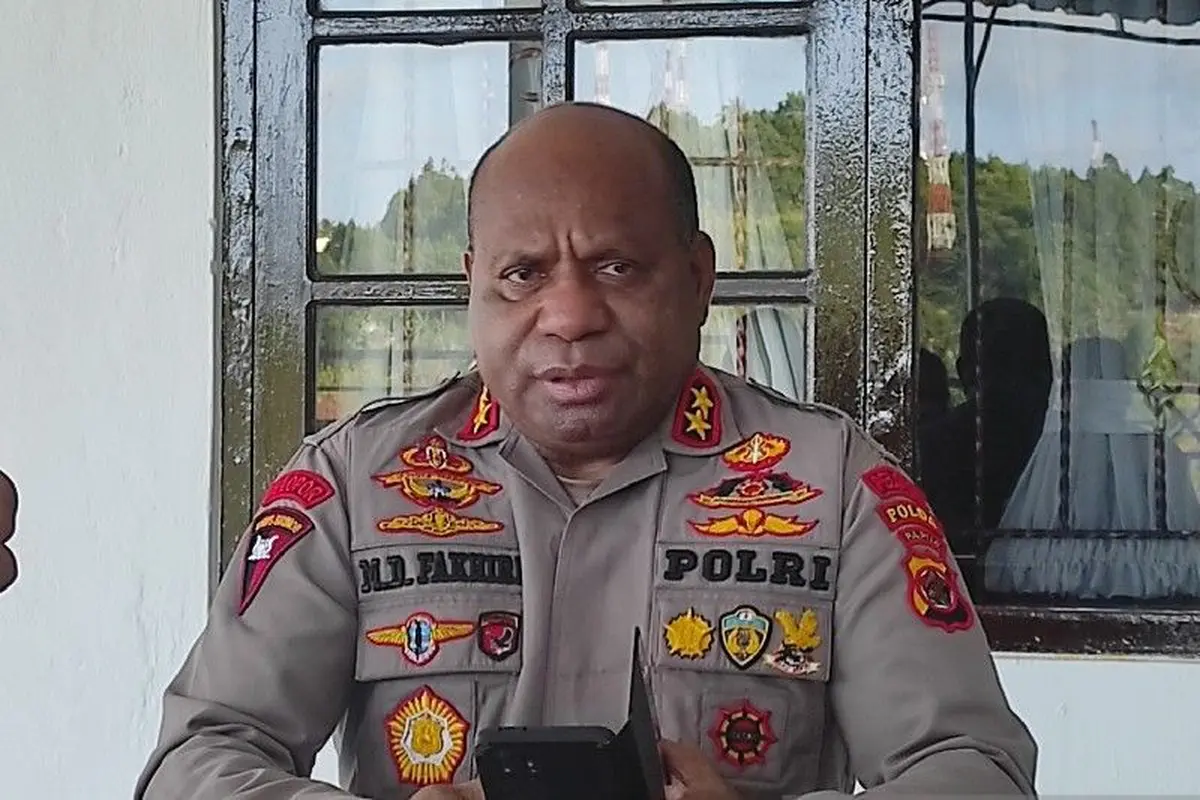 Kapolda Papua Irjen Pol Mathius Fakhiri. (ANTARA/Evarukdijati)