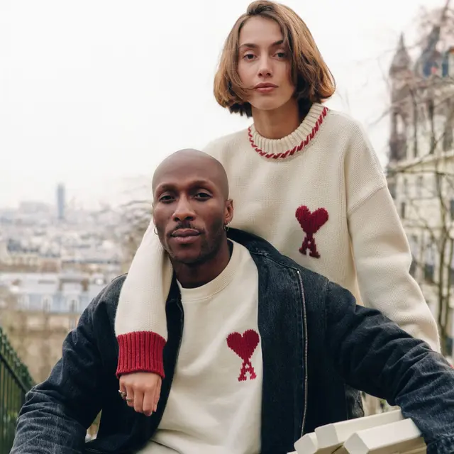 Inspirasi Valentine Bareng Pasangan dengan Gaya Couple Ami Paris yang Manis dan Elegan