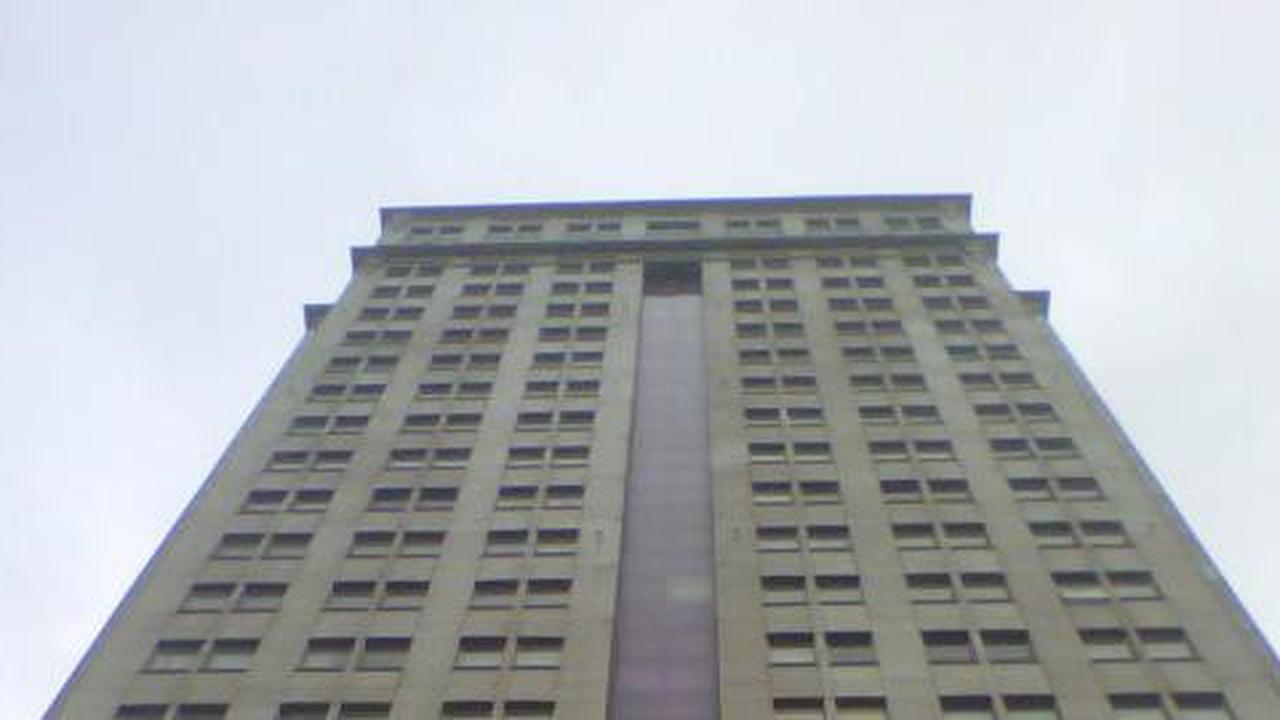 Menara Saidah kerap didatangi para calo