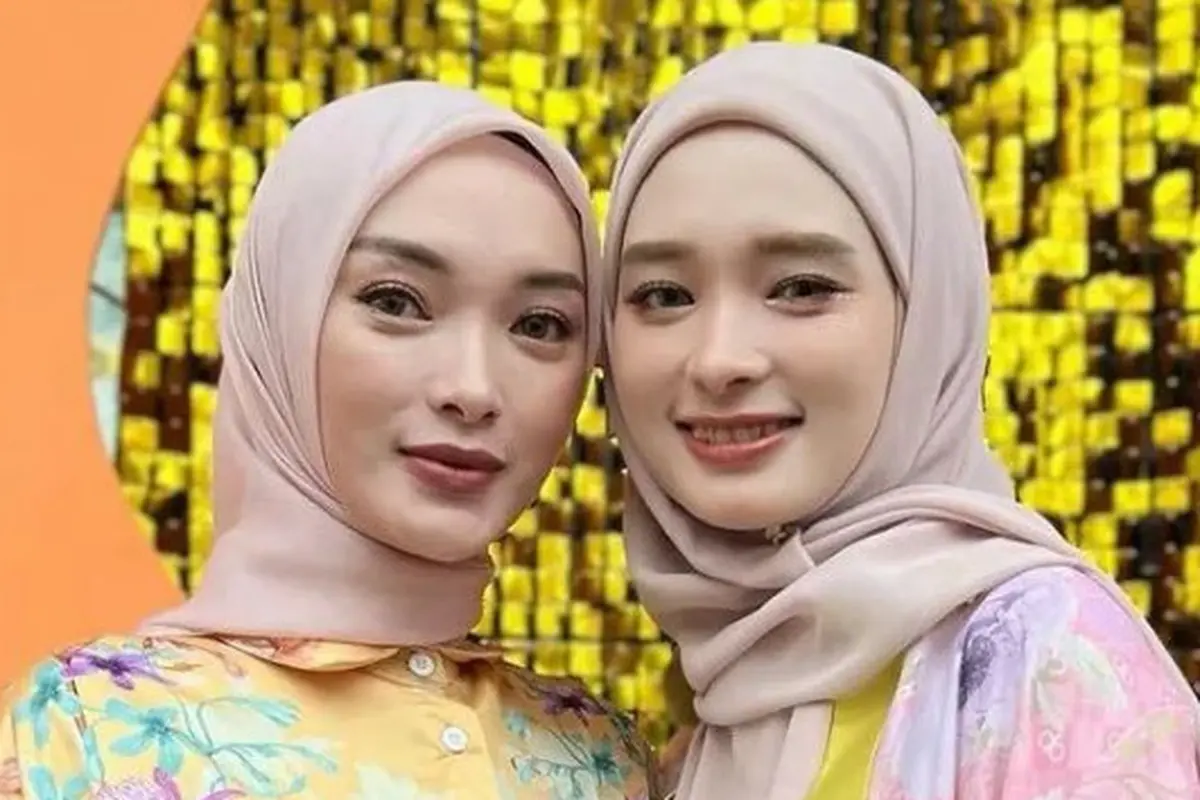 Inara Rusli dan Zaskia Gotik