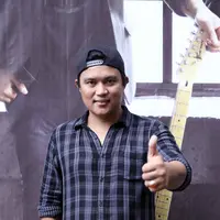 Setelah hengkang dari grup Kotak, Posan Tobing lebih sering bekerja di belakang layar. Beberapa penyanyi telah digarap oleh tangan dinginnya. (Nurwahyunan/Bintang.com)