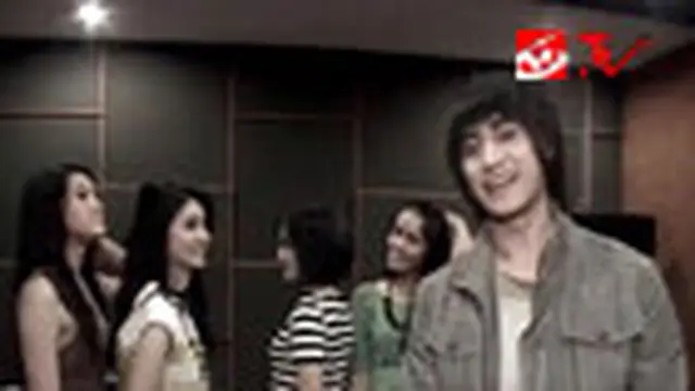Kevin Aprilio Bikin Girlband 'Princess'