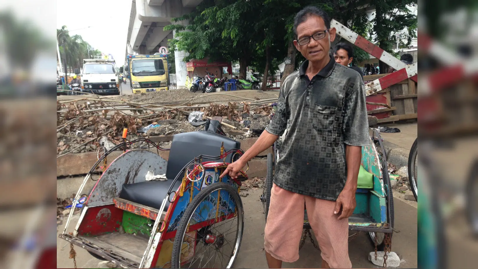 Penarik becak di kawasan jalan layang Bandengan, Pekojan, Jakarta Barat (Liputan6.com/ Ady Anugrahadi)