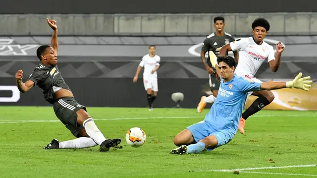 Kiper Sevilla, Yassine Bounou.