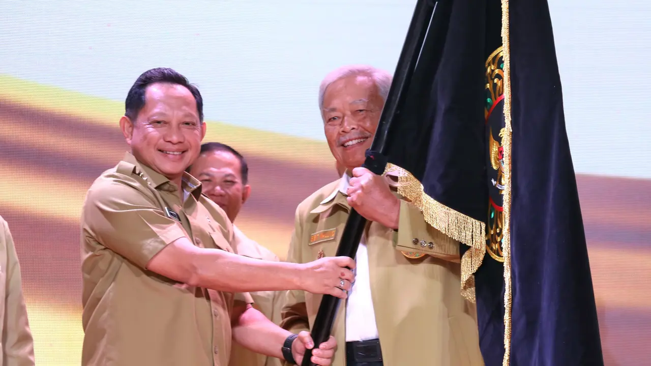 Mendagri pada acara Deklarasi dan Pengukuhan Dewan Perpukadesi Periode 2026–2031 serta Sarasehan Nasional di Auditorium Perpustakaan Nasional (Perpusnas)