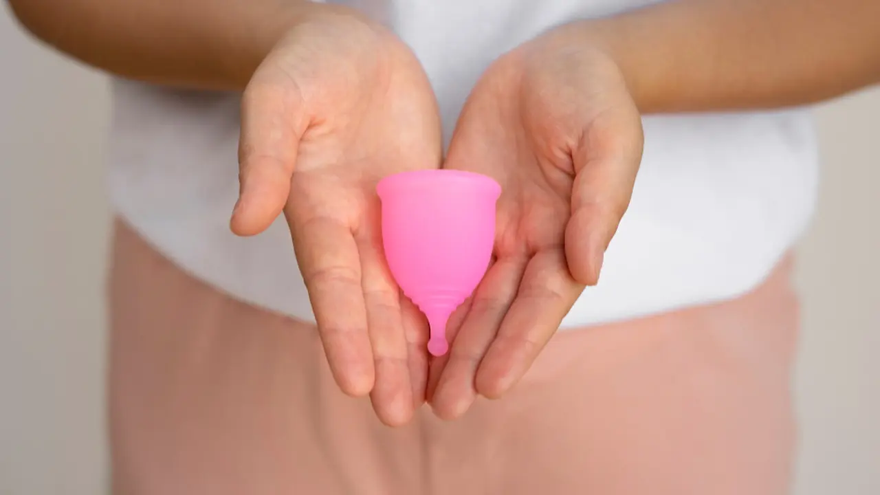 Dari Pembalut ke Menstrual Cup, Begini Cara Memulainya dengan Nyaman