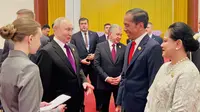 Momen Akrab, Jokowi Bercengkerama Santai Bersama Vladimir Putin di China