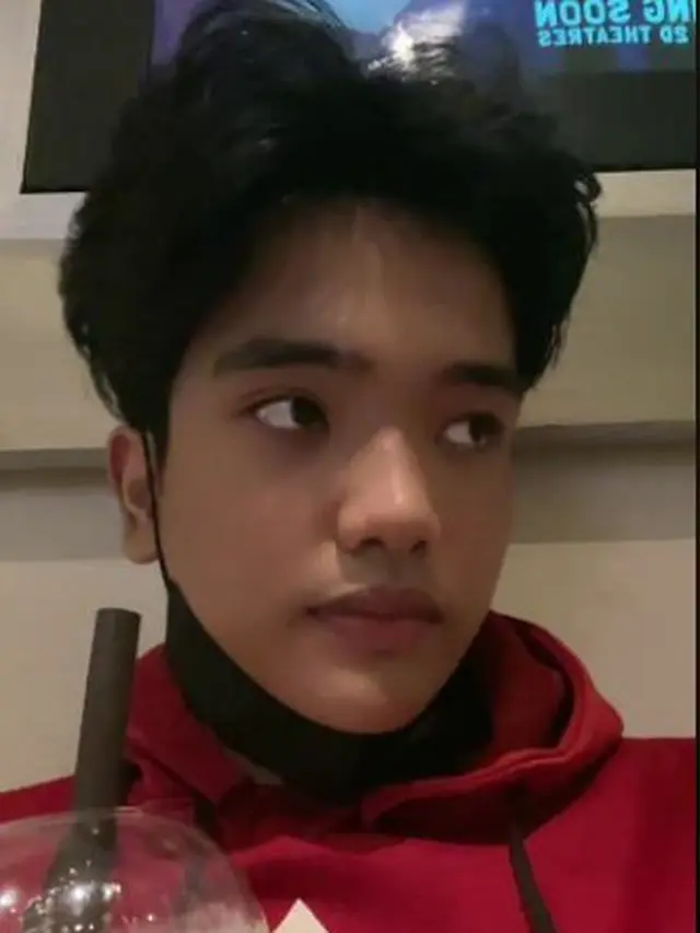 6 Potret Seleb TikTok yang Disebut 'Kembaran' Fuji Versi Cowok