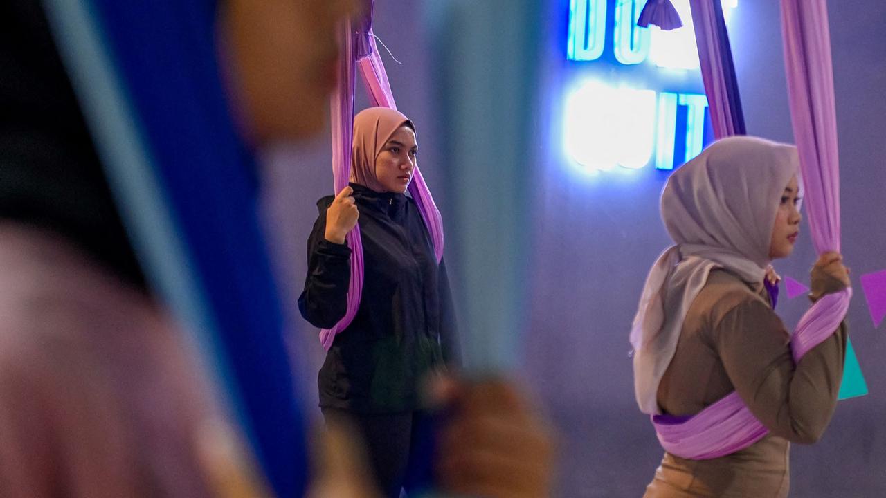 Kolesterol Jahat Ternyata Bisa Diturunkan dengan Yoga, Ini Faktanya dan Biaya Kelasnya
