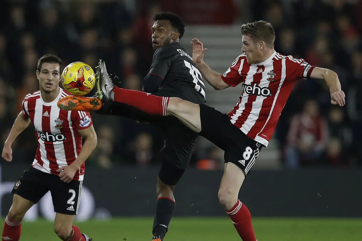 Liverpool Berondong 6 Gol di Stadion St. Mary's