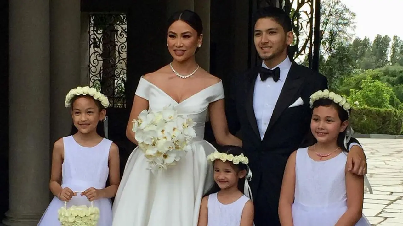 Momen Pernikahan Kezia Toemion & Aditya Trihatmanto di Los Angeles (Instagram/@meikelolong via Brilio.net)