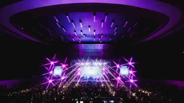 Konser Rossa di Samarinda