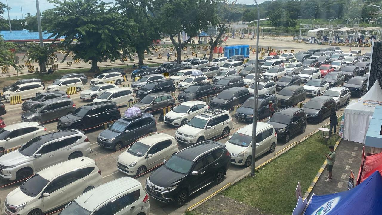 Pelabuhan Bakauheni Mulai Dipadati Penumpang Arus Balik