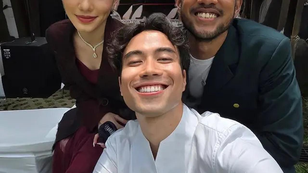 Teddy Adhitya Menikah dengan Jelita Clough, Dihadiri Vidi Aldiano hingga Sal Priadi