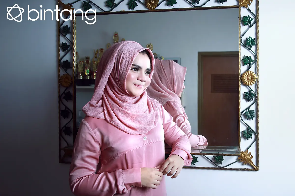 [Bintang] Eksklusif Nabilla Bawazier, Koleksi Sepatu yang Bawa Berkah