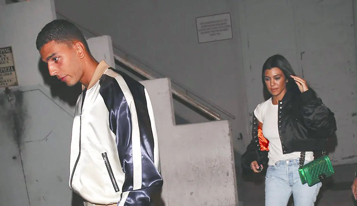 Dilansir dari HollywoodLife, Kourtney dan Younes pergi ke gereja bersama pada 23 Agustus 2017 lalu. (Splash News)